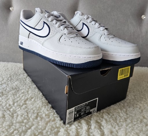 Zdjęcie oferty: Buty sportowe Nike Air Force 1'07 - r. 38,5