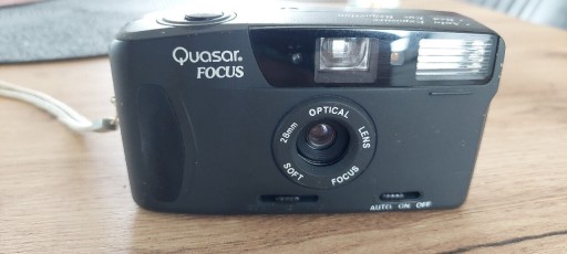 Zdjęcie oferty: Quasar Focus - Aparat analogowy kompakt  z filtrem