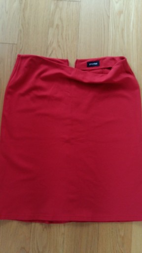 Zdjęcie oferty: Spódnica rozm.XL 42 Promiss czerwona elastyczna