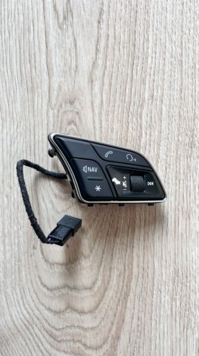 Zdjęcie oferty: Audi A3 8V przyciski kierownicy