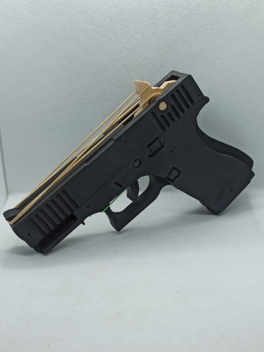 Zdjęcie oferty: Glock 19 replika 1:1 na gumki recepturki Hetman