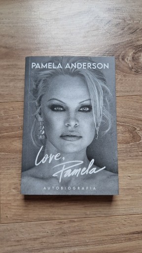 Zdjęcie oferty: Panela Anderson autobiogragia. Idealny stan !