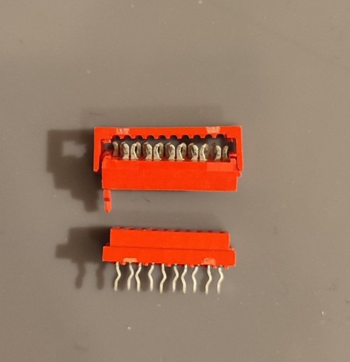 Zdjęcie oferty: Złącza mikro-maTch firmy AMP na taśmę 10-żyłową