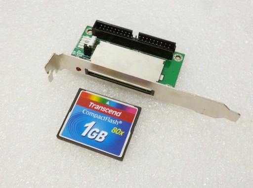 Zdjęcie oferty: Adapter CF PC z kartą Compact Flash 512MB DOS GRY