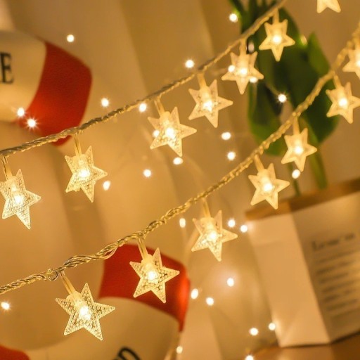 Zdjęcie oferty: Dekoracja świąteczna gwiazdy wiszące LED 1,5 m USB