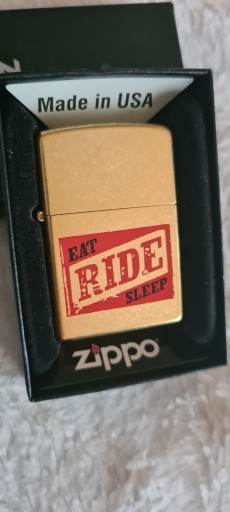 Zdjęcie oferty: Zapalniczka Zippo Marlboro Eat Ride Sleep (3)