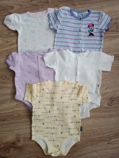 Zdjęcie oferty: 5 x Body krótki rękaw Carter's, Disney rozm.62/74