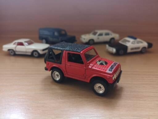 Zdjęcie oferty: Suzuki Samurai MC TOY model 1:64 PRL lata 80-te.