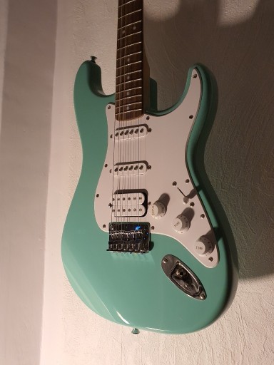 Zdjęcie oferty: Gitara elekt. Squier Bullet Stratocaster HSS SFM