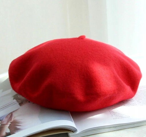 Zdjęcie oferty: Damski Wełniany beret klasyczny jesień czerwony