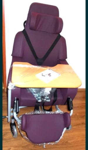 Zdjęcie oferty: Nowy wózek inwalidzki pielęgnacyjny Coraille