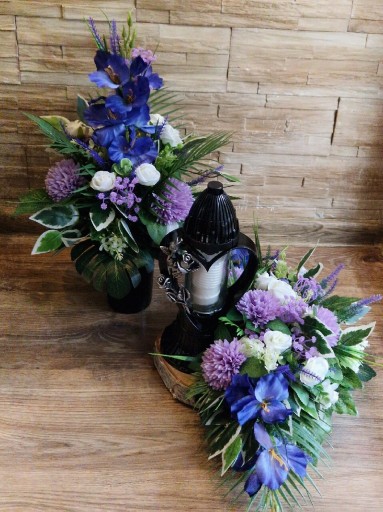 Zdjęcie oferty: STROIK KOMPOZYCJA NA GRÓB KOMPLET Z ZNICZEM WSZYSTKICH ŚWIĘTYCH 