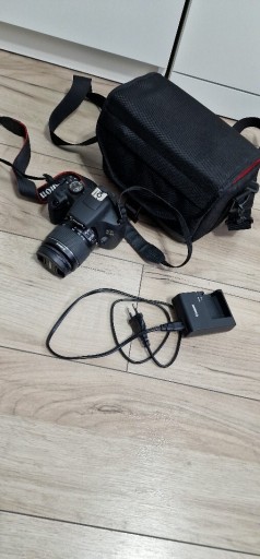 Zdjęcie oferty: Aparat Canon 2000D 