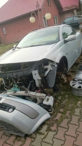 Zdjęcie oferty: Zderzak przód Renault Megane Cabrio 2005 r.