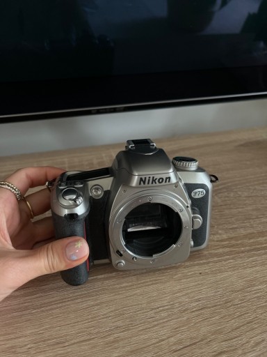 Zdjęcie oferty: Aparat analogowy Nikon F75