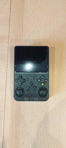 Zdjęcie oferty: Konsola Przenośna R36S Czarna – Gry Retro PS1, PSP, NES, SNES, N64