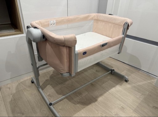 Zdjęcie oferty: Łóżeczko Chicco Next2Me Magic Evo