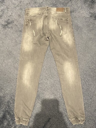 Zdjęcie oferty: Spodnie jeansy slim fit  Reserved. Rozmiar W31