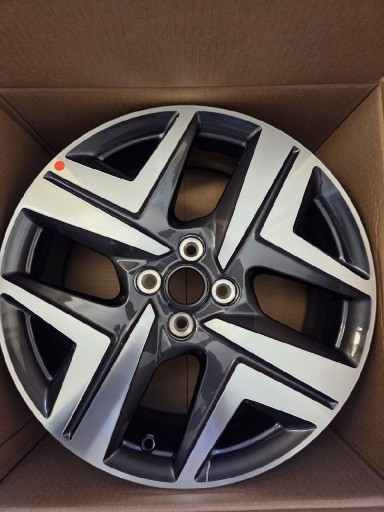 Zdjęcie oferty: Nowa Alufelga HYUNDAI 4x100 ET50 6,5J 17" 52910-Q0400