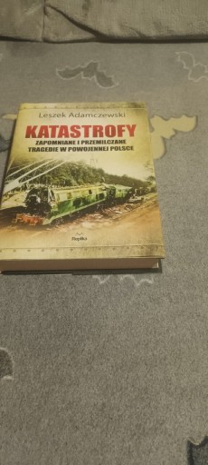 Zdjęcie oferty: Książka o katastrofach w powojennej Polsce.