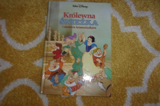 Zdjęcie oferty: królewna śnieżka i siedmiu krasnoludków Disney