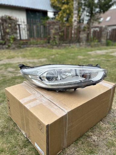 Zdjęcie oferty: Reflektor lampa prawa  Ford fiesta mk7 lift led 