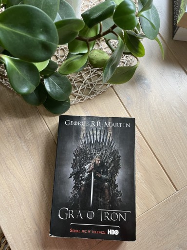 Zdjęcie oferty: Gra o Tron George R.R. Martin 