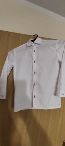 Zdjęcie oferty: Biała koszula chłopięca rozmiar 134