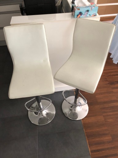 Zdjęcie oferty: Krzesło barowe biała skóra (hoker)