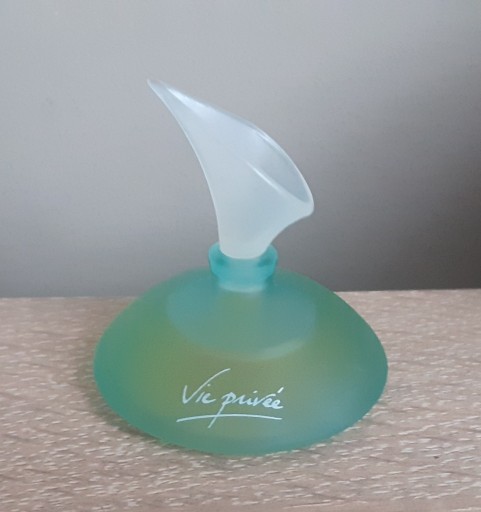 Zdjęcie oferty: Yves Rocher - woda toaletowa Vie Privee 7,5ml.