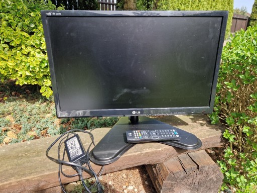 Zdjęcie oferty: LG M2252 Monitor 22 cale z tunerem TV