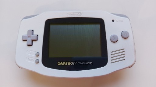 Zdjęcie oferty: Konsola Game Boy Advance + para drobnych gadżetów