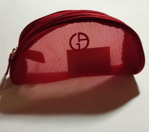 Zdjęcie oferty: Czerwona kosmetyczka do torebki Giorgio Armani 