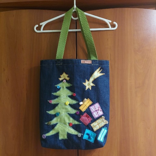 Zdjęcie oferty: Dżinsowa torba shopperka hand made - świąteczna aplikacja. Rękodzieło