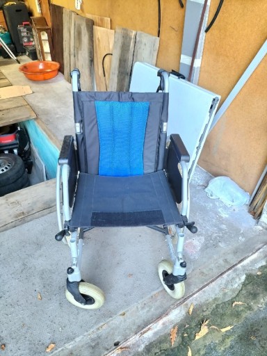 Zdjęcie oferty: Wózek inwalidzki aluminiowy 