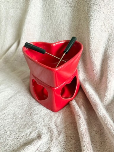 Zdjęcie oferty: Zestaw do fondue w kształcie serca nowy