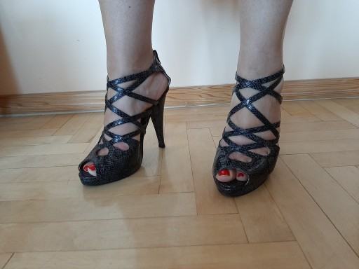 Zdjęcie oferty: eleganckie buty damskie -sandałki na obcasie