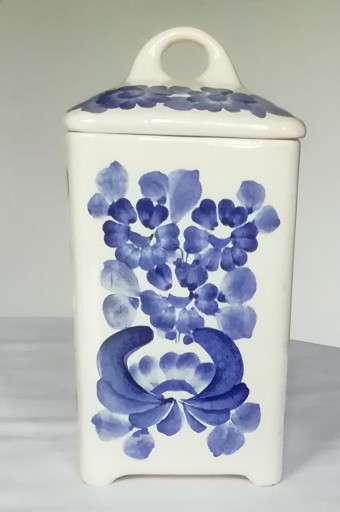 Zdjęcie oferty: Fajansowy pojemnik z pokrywką Włocławek 22 cm [W2]