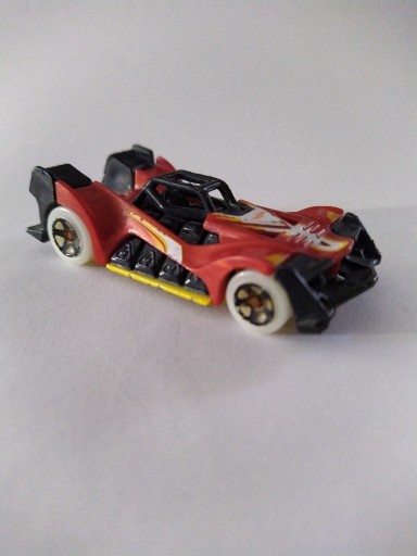 Zdjęcie oferty: Hot Wheels Voltage Spike z 2015 roku