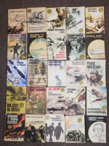 Zdjęcie oferty: książeczki małe z serii wojenne "Tygrys" 25 sztuk