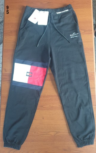 Zdjęcie oferty: Spodnie dresowe TH - czarne