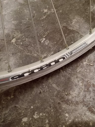 Zdjęcie oferty: Koło 28 cali przód 