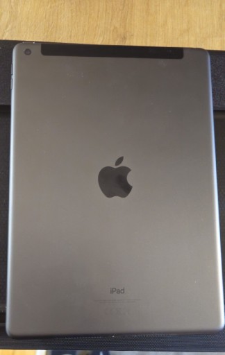 Zdjęcie oferty: IPAD 10.2 256 GB stan idelany