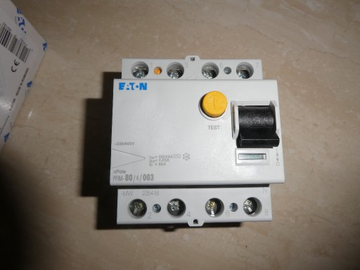Zdjęcie oferty: Wyłącznik różni 4P 80A 0,3A typ AC PFIM-80/4/03-MW