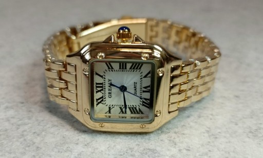 Zdjęcie oferty: Zegarek damski złoty kwadratowy klasyczny piękny.