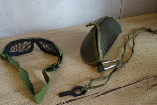 Zdjęcie oferty: BUSHMEN Survival Krzesiwo +okulary taktyczne etui