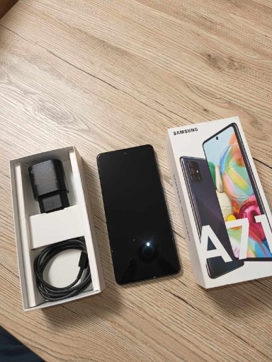 Zdjęcie oferty: Smartfon Samsung Galaxy A71 6 GB / 128 GB czarny