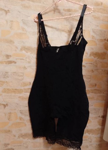 Zdjęcie oferty: (48/4XL) bpc Bonprix/ Czarny kombinezon modelujący, NOWY 