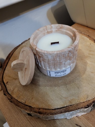 Zdjęcie oferty: Świeca sojowa ręcznie robiona w pojemniku z gipsu