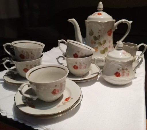 Zdjęcie oferty: Zestaw kawowy herbaciany PORCELANA WŁOCŁAWEK 